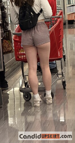 Brunette in cheeky boxer shorts (oc) - Photo 8