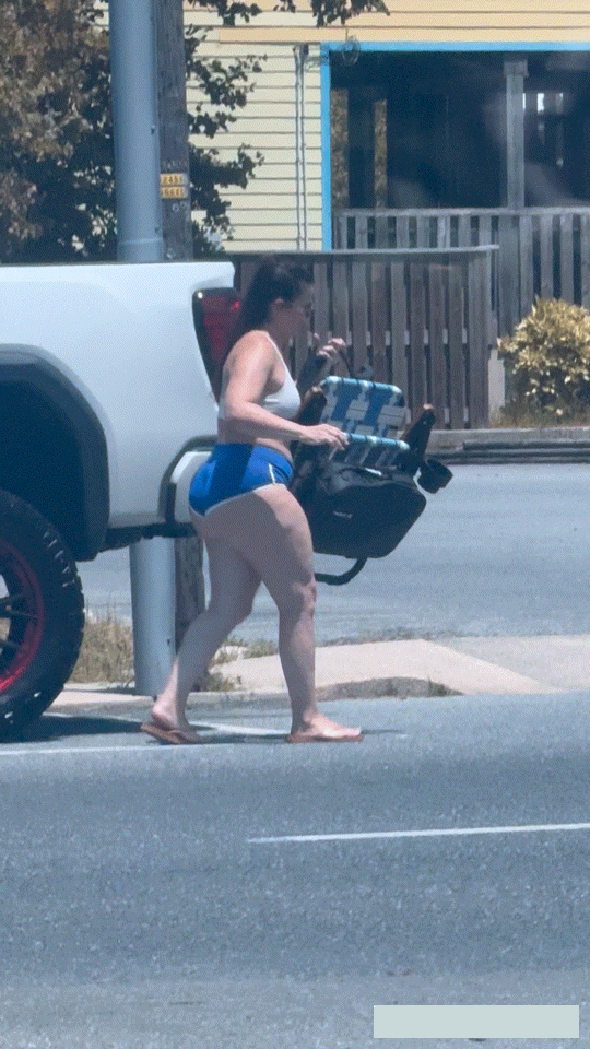 Best pawg milf I’ve seen all summer - Photo 8