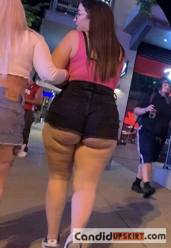Heavy Cheeks short shorts - Photo 3