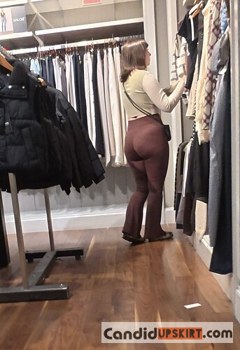 ( OC ) JUICY PAWG in skintight brown leggings !100th POST special! - Photo 7