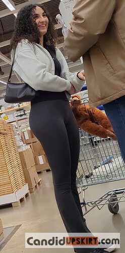 Bubble-Butt Beauty @ Ikea (MERRY CHRISTMAS) - Photo 12