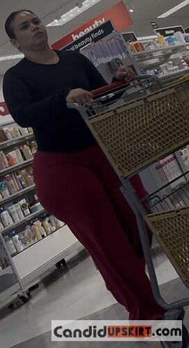 (OC) PHAT ass Latina from homegoods. Best cap yet - Photo 1