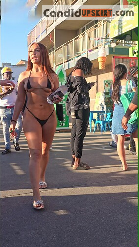 Beautiful girl big pawg booty bikini (not oc) - Photo 4