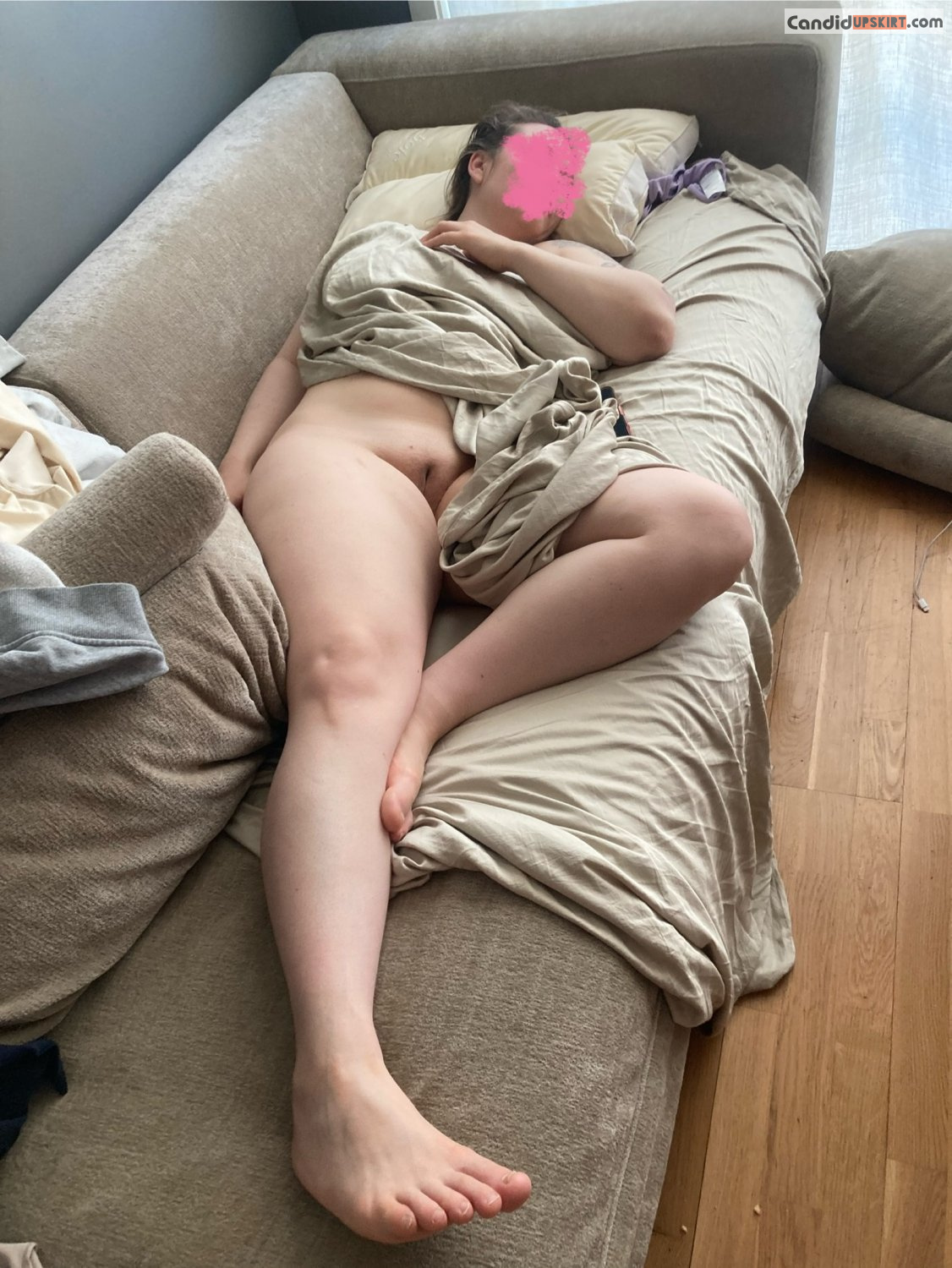 Spying on my wife’s fat pussy while she sleeps. Dm open - Photo 2